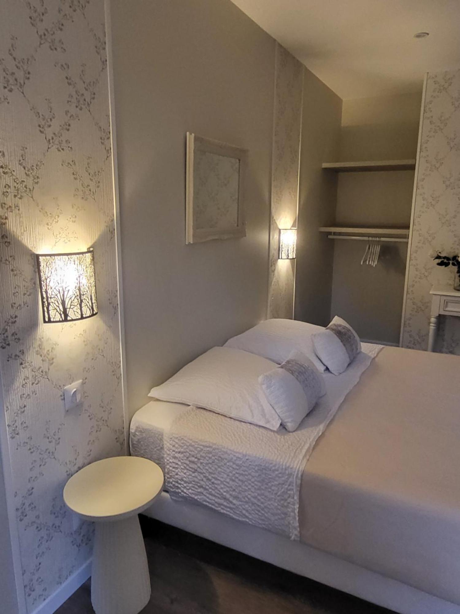 Eclat De Nuit Bed & Breakfast Saint-Prix  Bagian luar foto